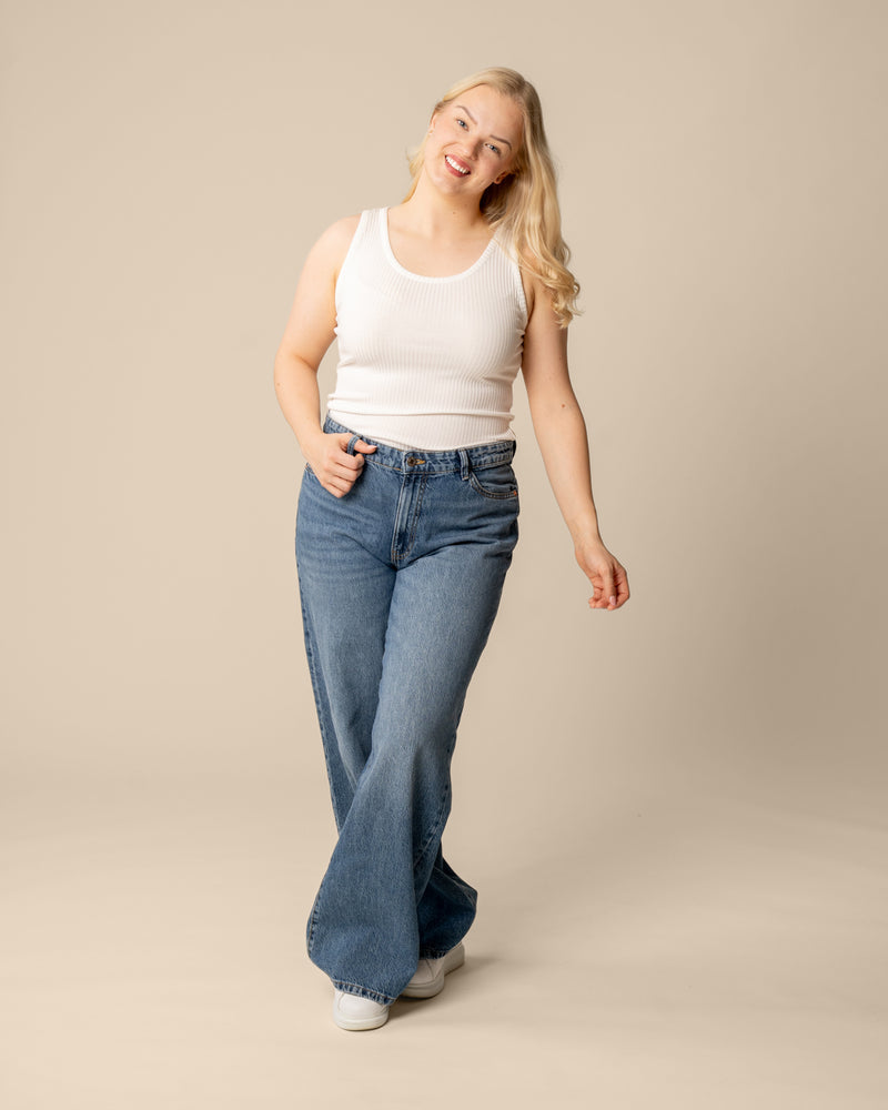 Ribbitoppi Avara, Luonnonvalkoinen