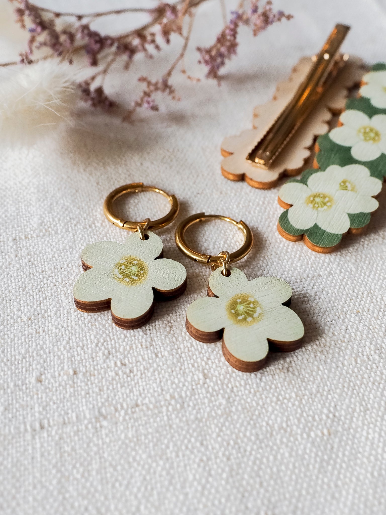 Ketunleipä Korvakorut