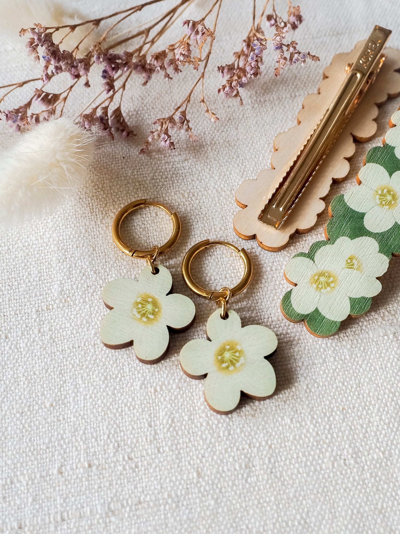 Ketunleipä Korvakorut