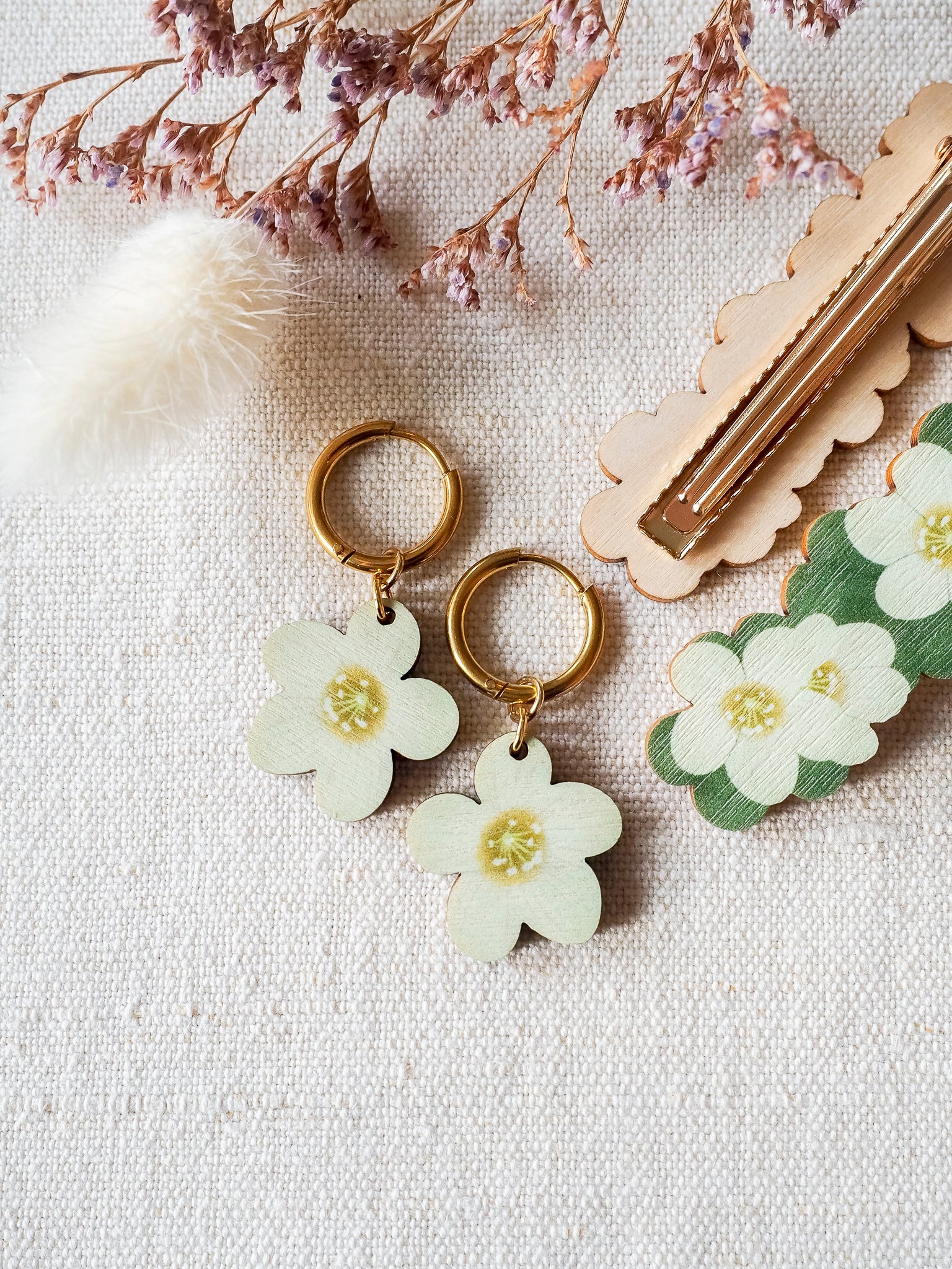 Ketunleipä Korvakorut