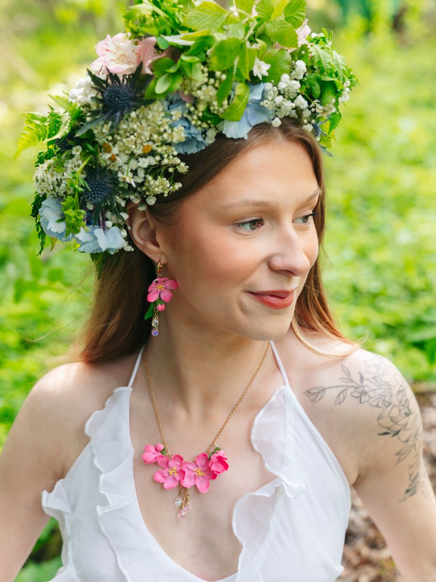 Yöttömän yön kaunotar -korvakorut - keskikoko