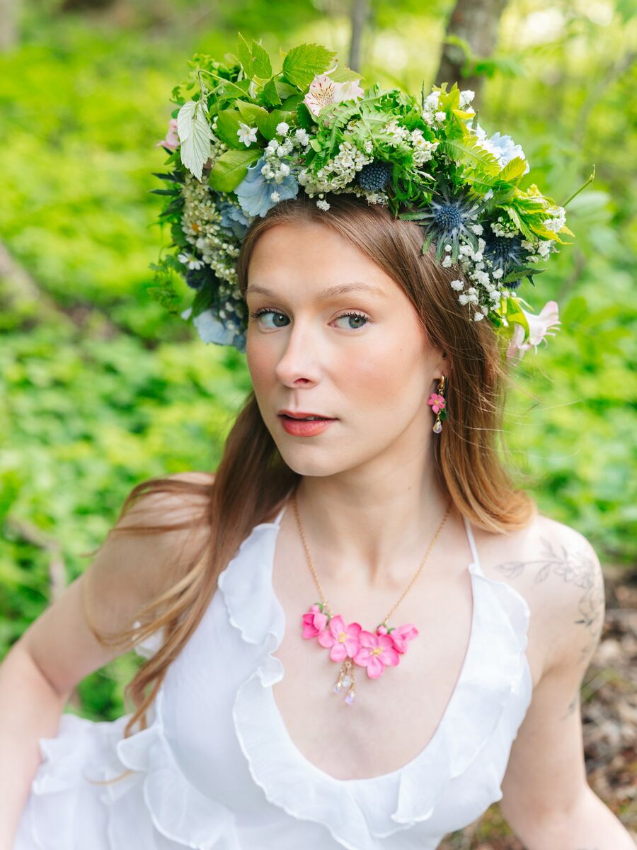 Yöttömän yön kaunotar -korvakorut - pieni