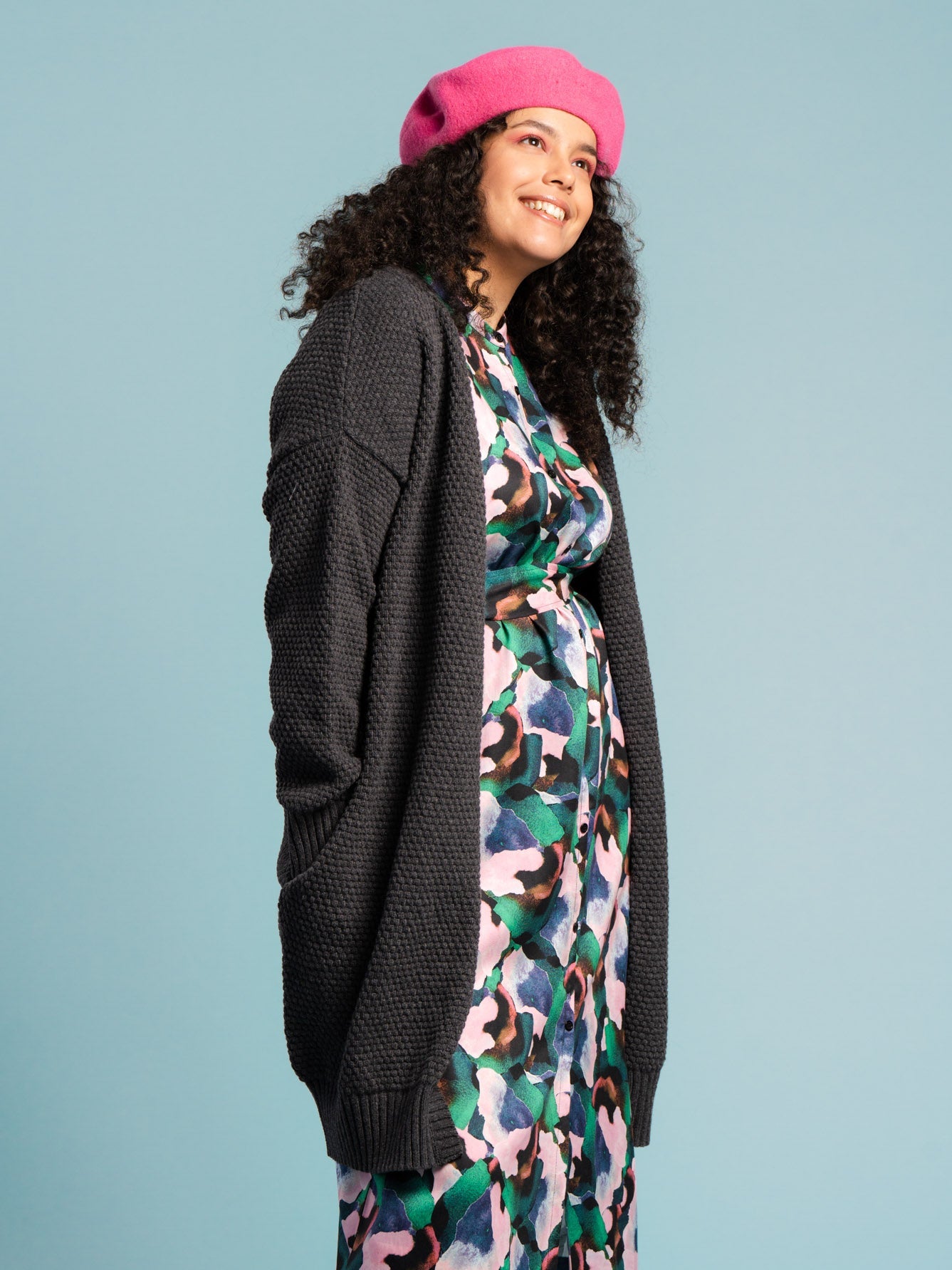 Alma Villatakki, Asphalt Grey