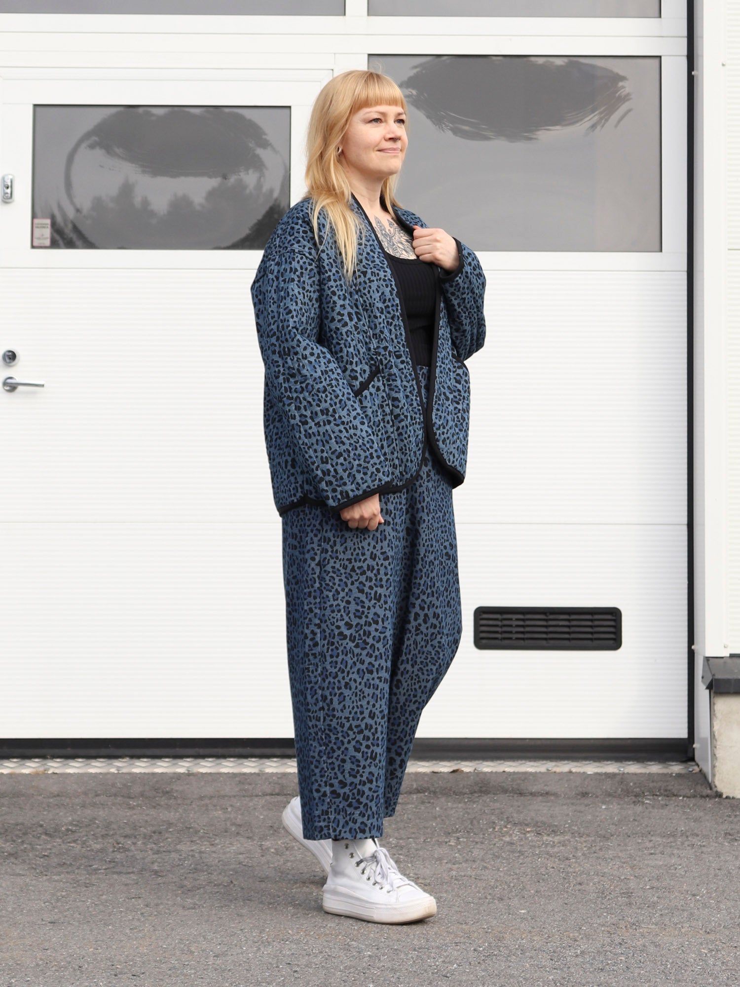 Kerry Tikkitakki, Leo Denim