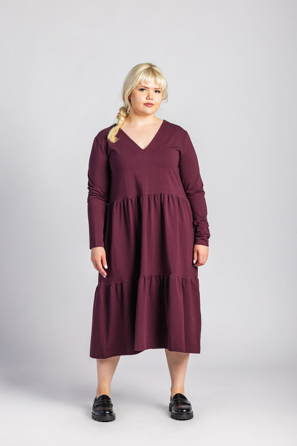 Amelie Mekko, Burgundy