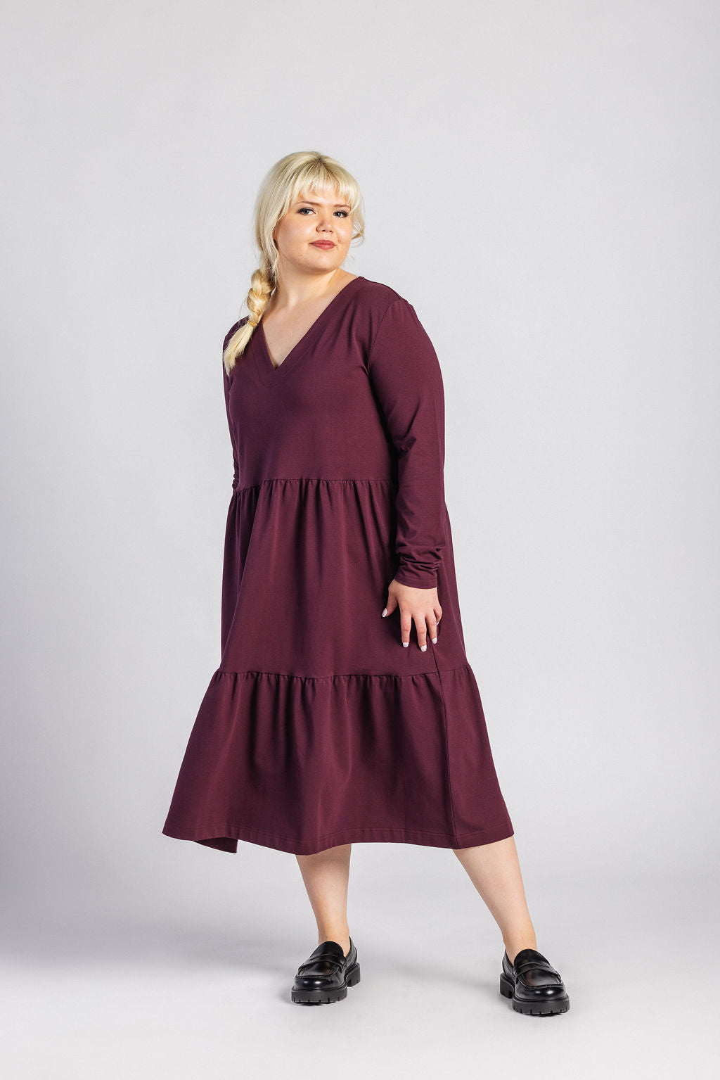 Amelie Mekko, Burgundy