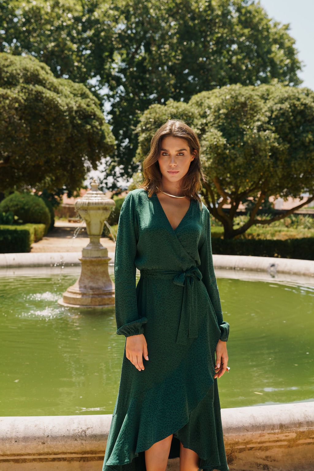Eloise mekko, Emerald Leo