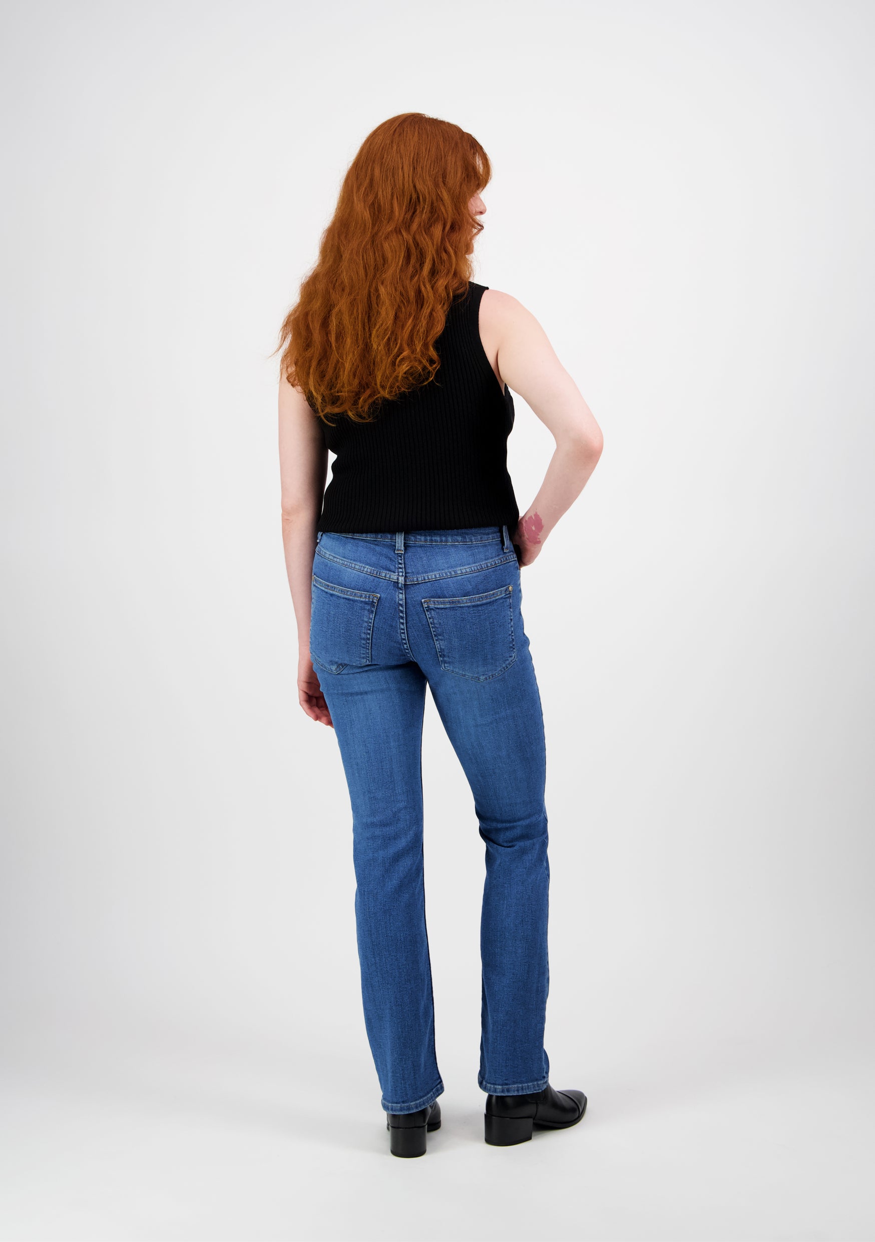 EMILY 2233 Straight fit High rise