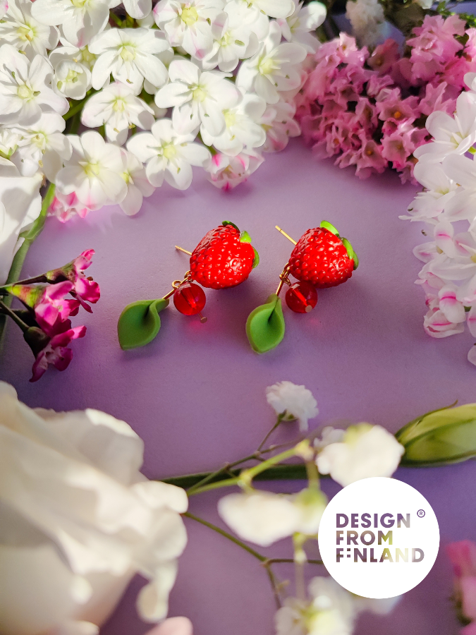 Metsämansikka-nappikorvakorut