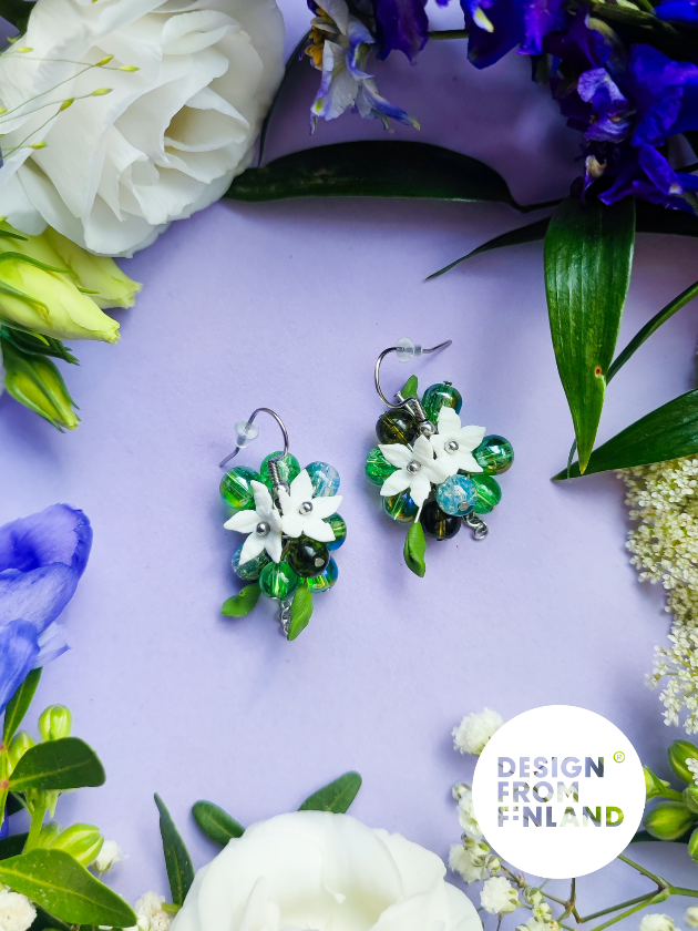 Metsätähti-korvakorut -Pieni