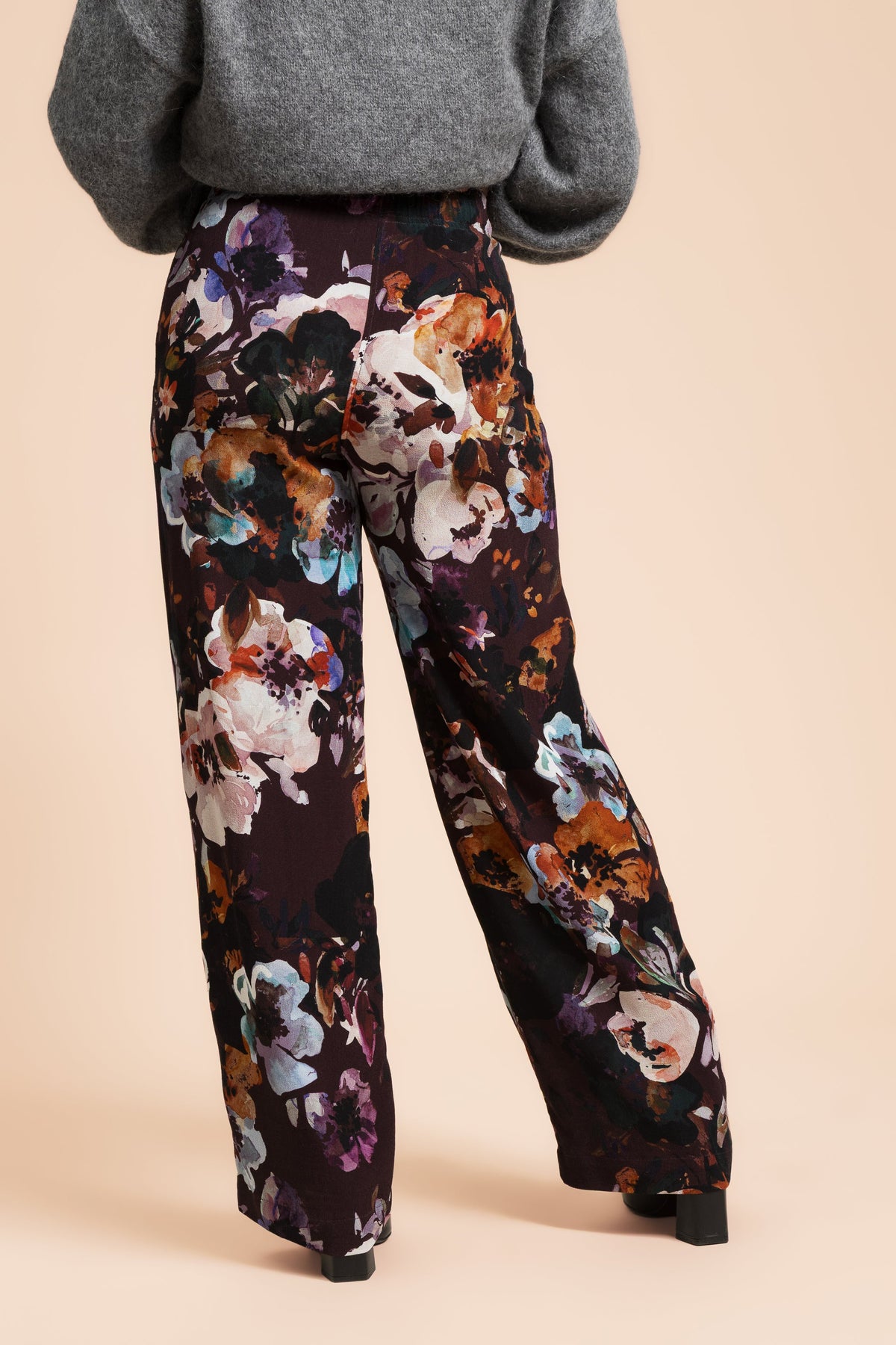 Crepe Trousers, Maroon Anemone