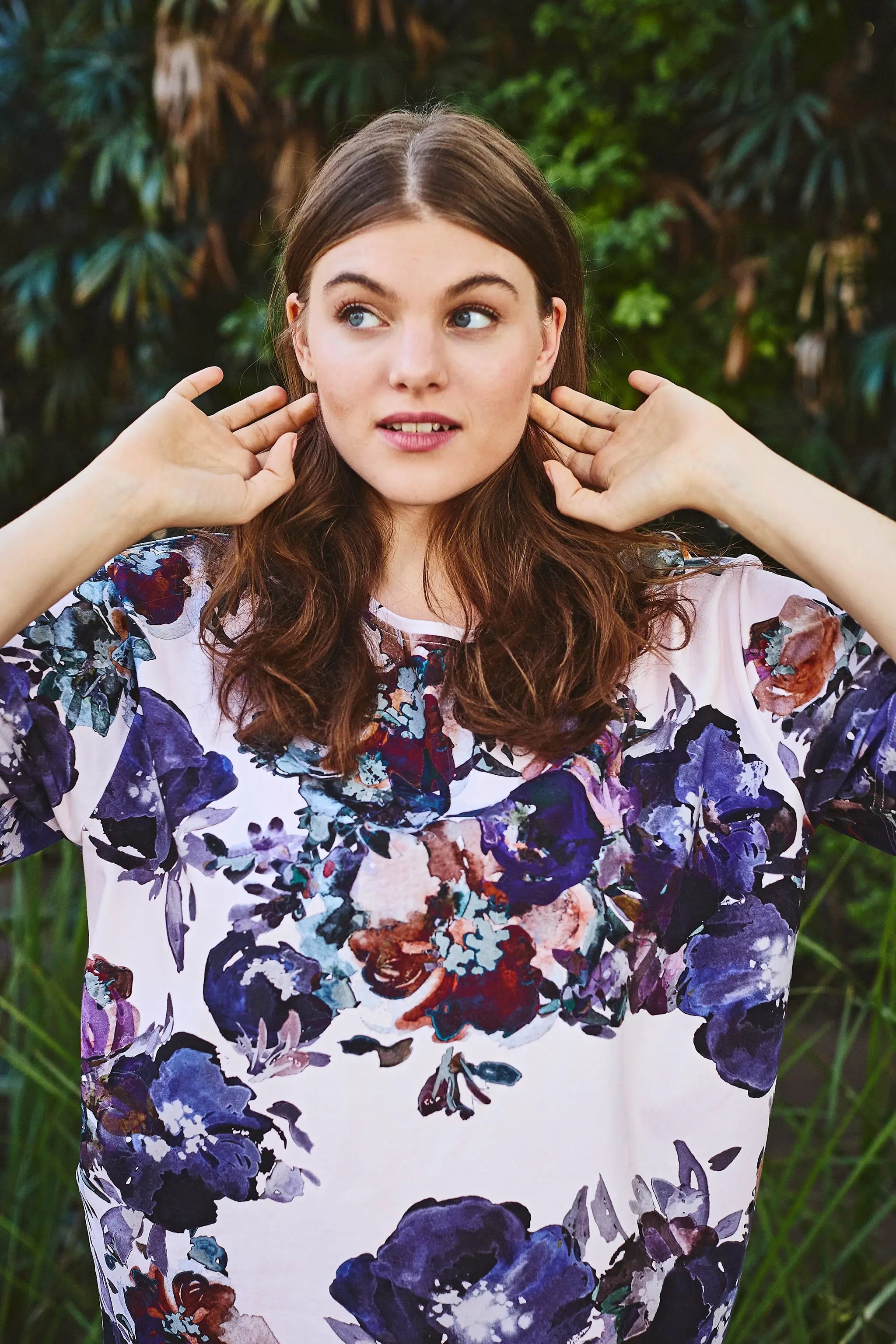 Ruffle T-paita mekko, Roses