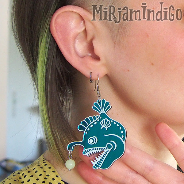 Angelic Anglerfish peiliakryylikorvakorut