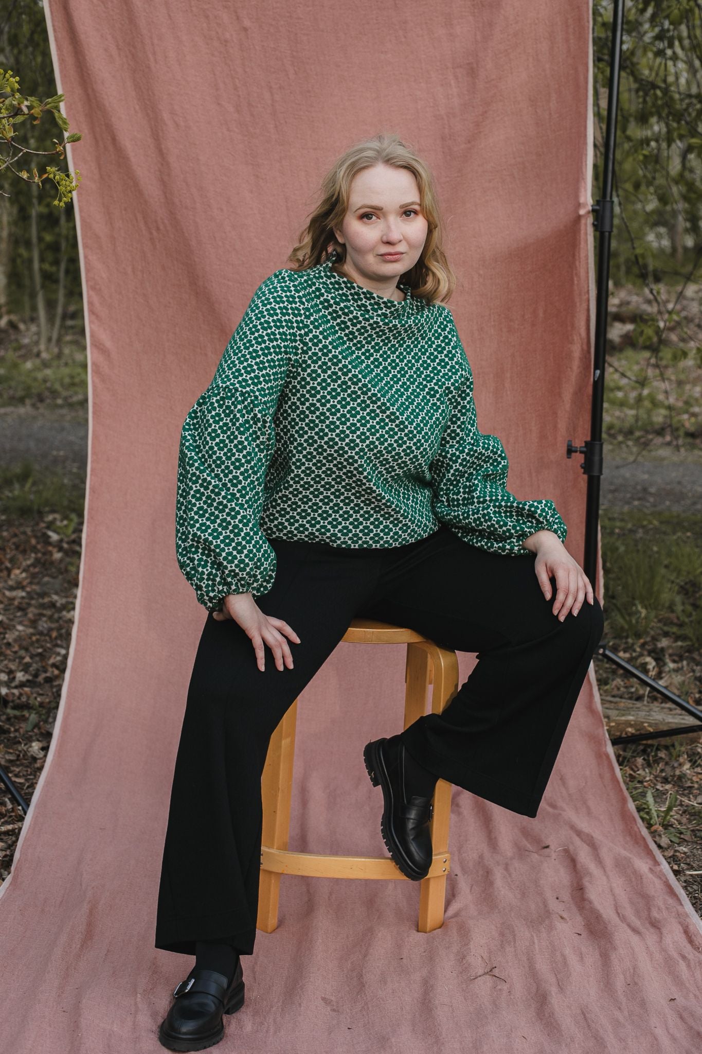 KESTI villahousut, Kaarna musta