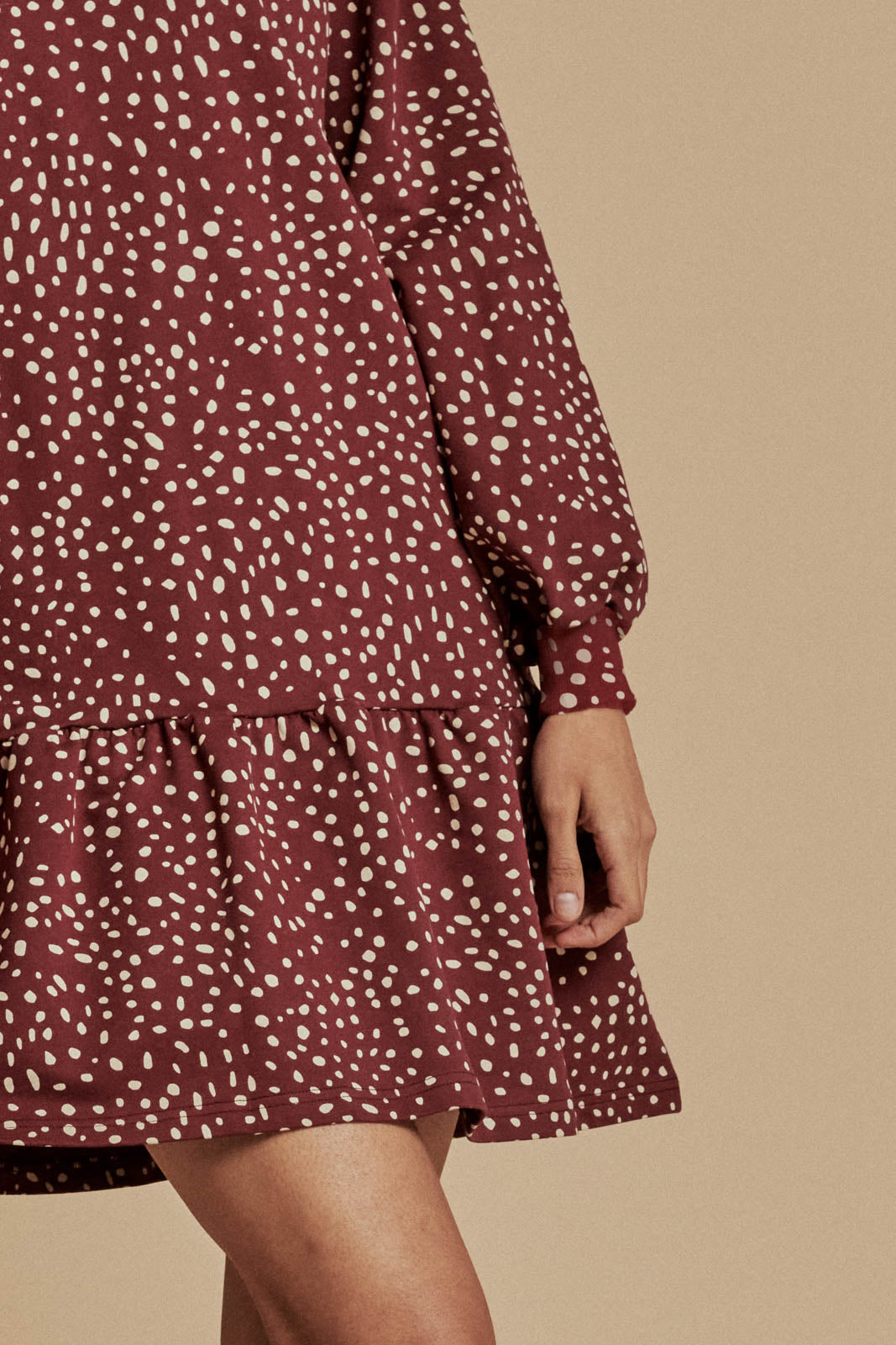 Ruffle Collegemekko, Wild Dots Burgundy