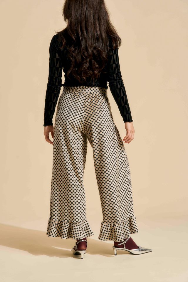 NANDA Pants, Almond chess