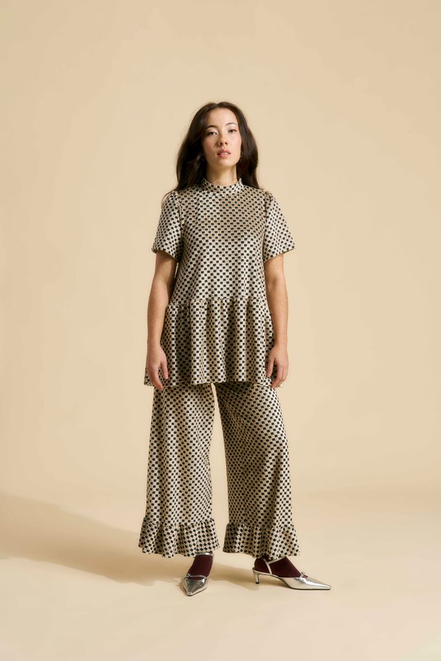 NANDA Pants, Almond chess