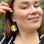 Crazy Granny Designs Rainbow Daisy Earrings
