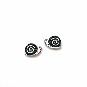 Crazy Granny Designs Kissing Snail - Mini Studs