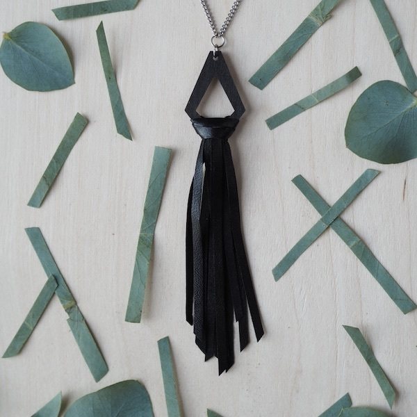 Tiima-Necklace, Black-Black